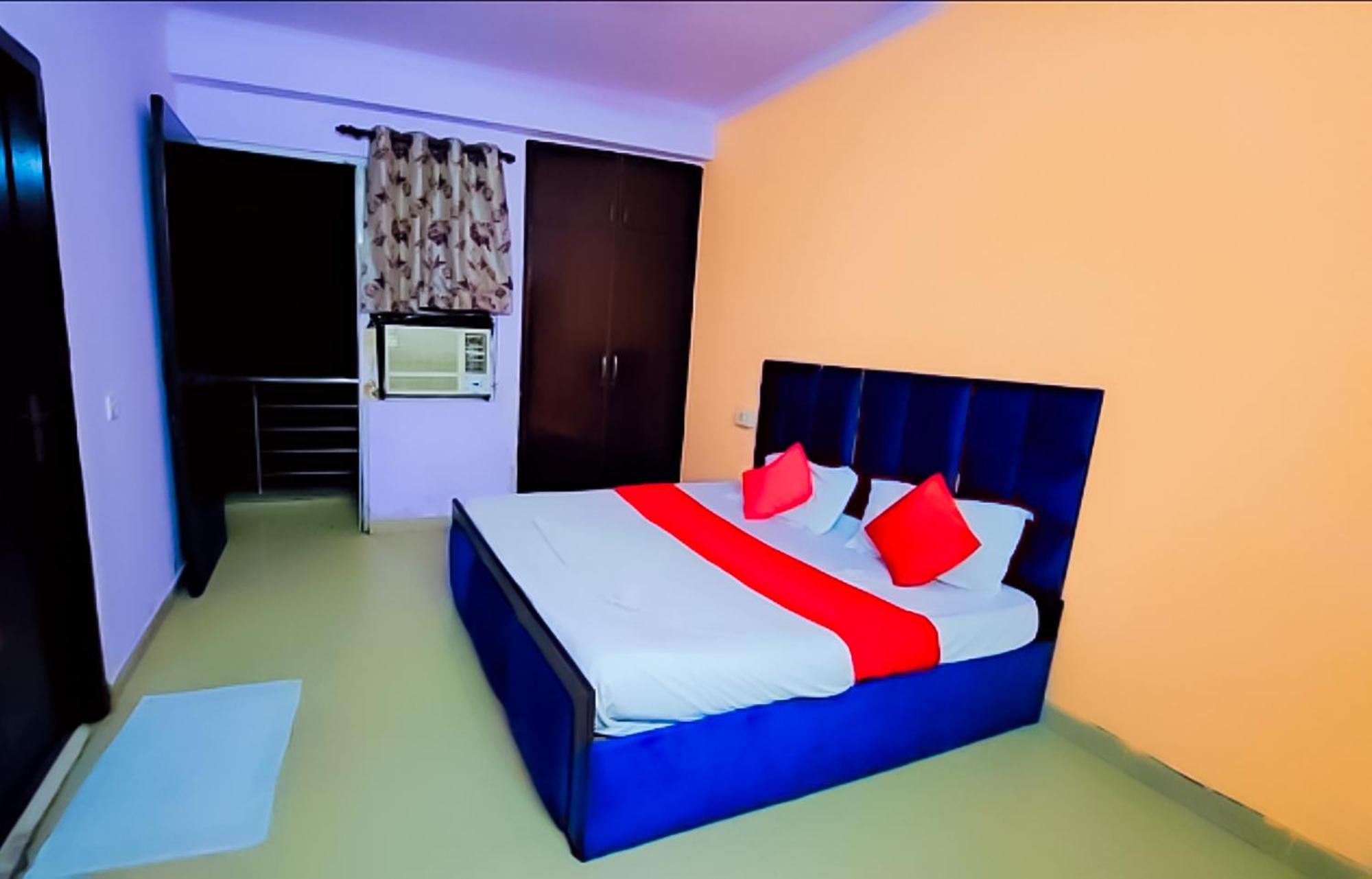 Happy Inn - Near Saket Metro Ню Делхи Екстериор снимка
